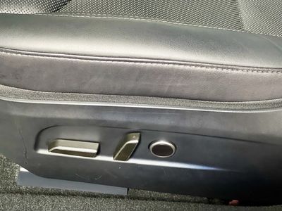 2024 Tesla Model 3 - Photo 13