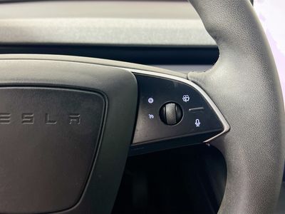2024 Tesla Model 3 - Photo 17