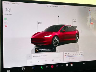 2024 Tesla Model 3 - Photo 23