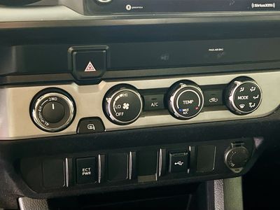 2020 Toyota Tacoma - Photo 21