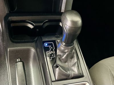2020 Toyota Tacoma - Photo 19