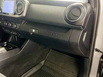 2020 Toyota Tacoma - Photo 30