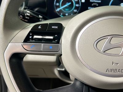 2024 Hyundai Elantra - Photo 16