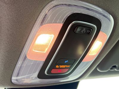 2024 Hyundai Elantra - Photo 18