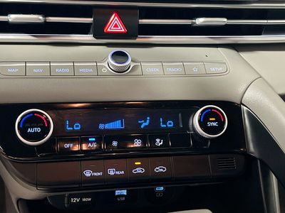 2024 Hyundai Elantra - Photo 23