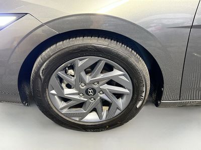 2024 Hyundai Elantra - Photo 11