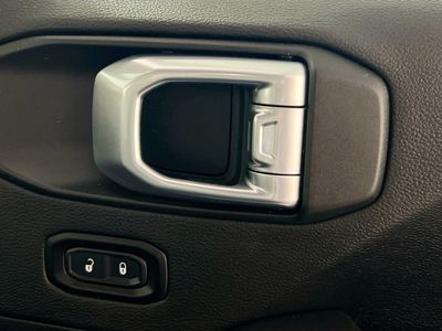 2022 Jeep Gladiator - Photo 28