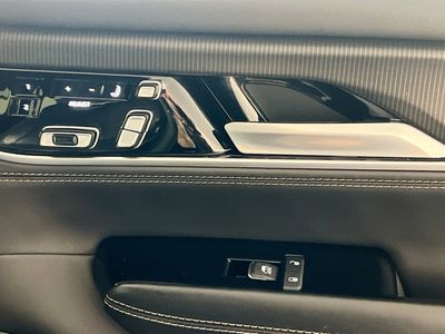 2024 Jeep Grand Wagoneer - Photo 28