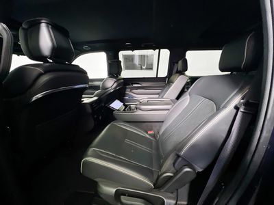 2024 Jeep Grand Wagoneer - Photo 25