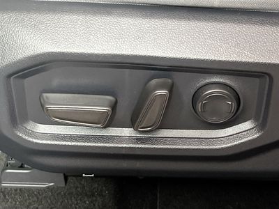 2025 Toyota Tundra - Photo 13
