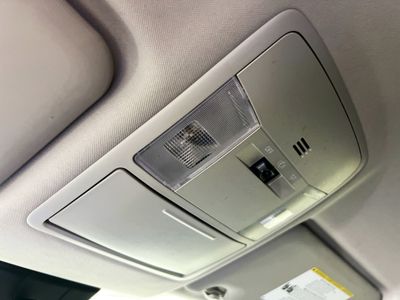 2018 Toyota RAV4 - Photo 16