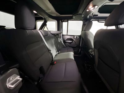 2021 Jeep Wrangler - Photo 27