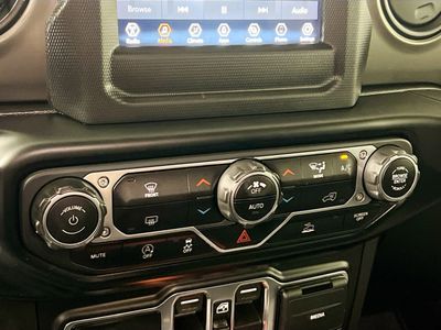2021 Jeep Wrangler - Photo 23