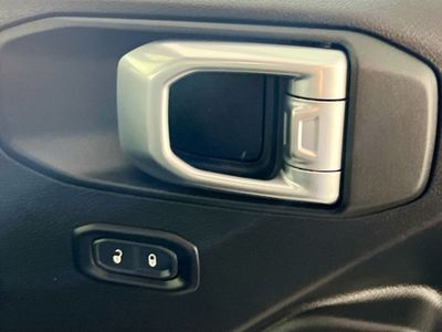 2021 Jeep Wrangler - Photo 28