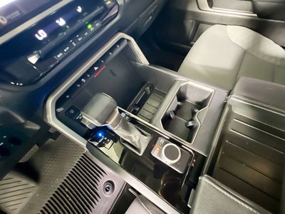 2024 Toyota Tundra - Photo 21