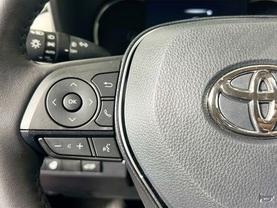 2025 Toyota RAV4 - Photo 16