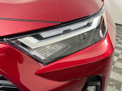 2025 Toyota RAV4 - Photo 9