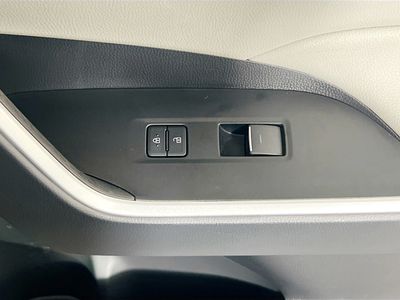 2025 Toyota RAV4 - Photo 28