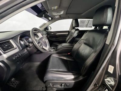 2019 Toyota Highlander - Photo 12