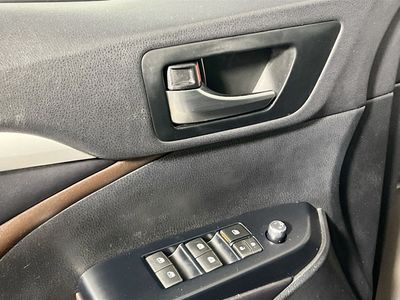 2019 Toyota Highlander - Photo 14