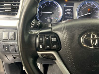 2019 Toyota Highlander - Photo 16