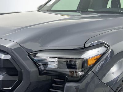 2024 Toyota Tacoma - Photo 9