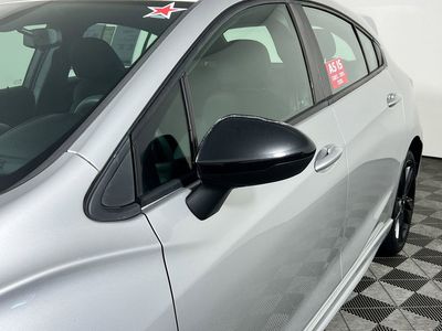 2018 Chevrolet Cruze - Photo 10