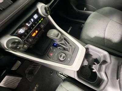 2020 Toyota RAV4 Hybrid - Photo 22