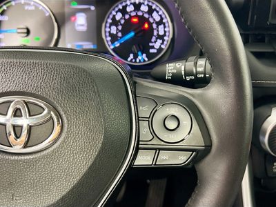 2020 Toyota RAV4 Hybrid - Photo 17