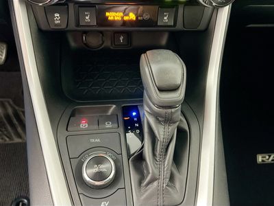 2020 Toyota RAV4 Hybrid - Photo 21