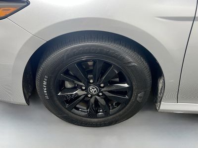 2025 Toyota Camry — photo 11 view