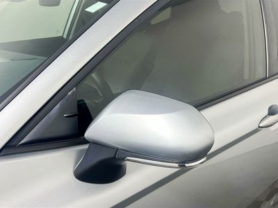 2025 Toyota Camry — photo 10 view