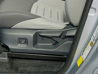 2025 Toyota Tacoma - Photo 13
