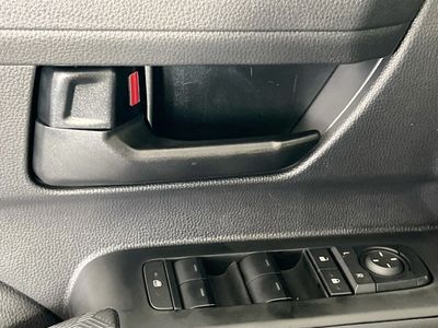 2025 Toyota Tacoma 4WD - Photo 14