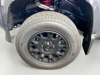 2025 Toyota Tacoma 4WD - Photo 11
