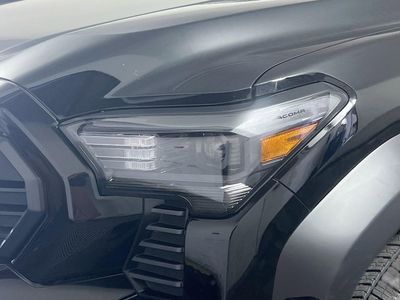 2025 Toyota Tacoma 4WD - Photo 9