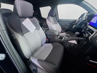 2025 Toyota Tacoma 4WD - Photo 27