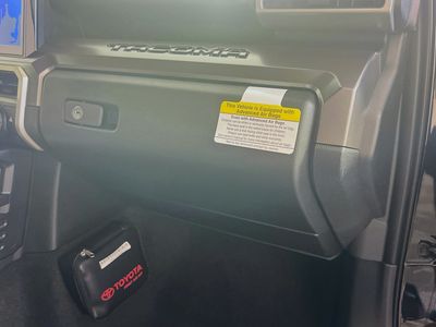 2025 Toyota Tacoma 4WD - Photo 30