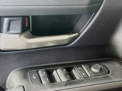 2025 Toyota Tacoma 4WD - Photo 14