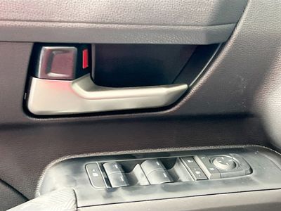2025 Toyota Tacoma 4WD - Photo 14