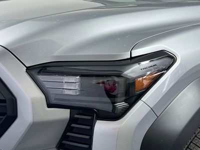 2025 Toyota Tacoma 4WD - Photo 9