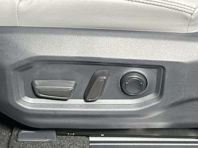 2026 Toyota Tundra 4WD - Photo 13