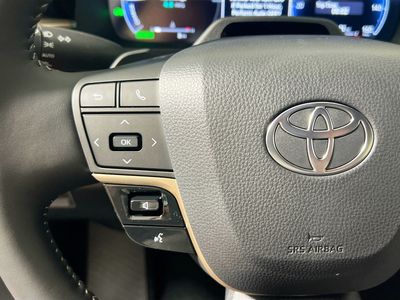 2026 Toyota Crown Signia - Photo 16