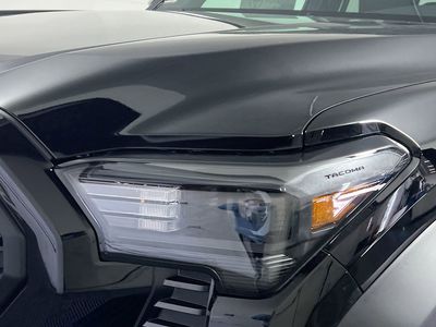 2026 Toyota Tacoma 4WD - Photo 9