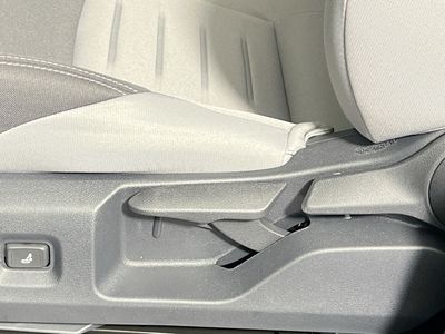 2026 Toyota Tacoma 4WD - Photo 13