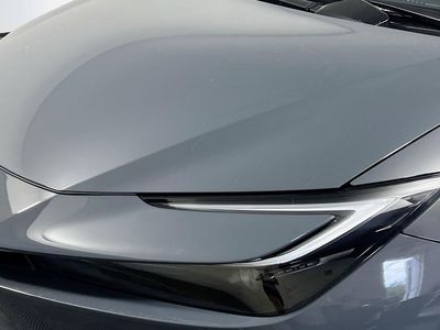 2026 Toyota Prius Plug-In Hybrid - Photo 9