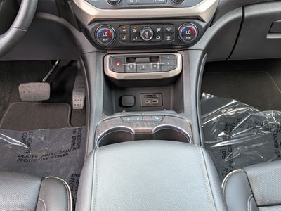 2023 GMC Acadia - Photo 21