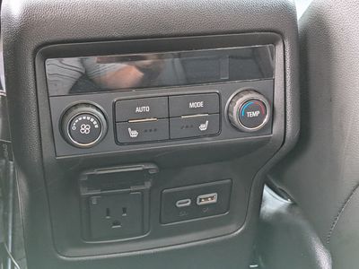 2023 GMC Acadia - Photo 16