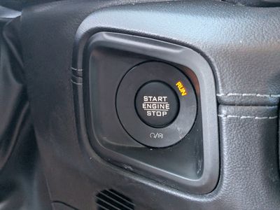 2024 Jeep Wrangler — photo 29 view