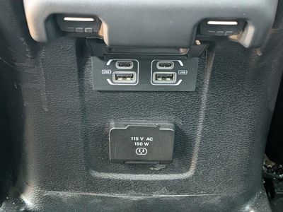 2024 Jeep Wrangler — photo 16 view